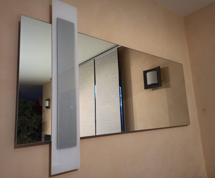 Miroiterie Gardoise répare votre miroir ou réalise une commande sur mesure.